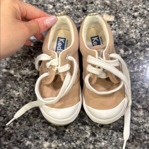 Keds | Tan and White Classic Sneakers